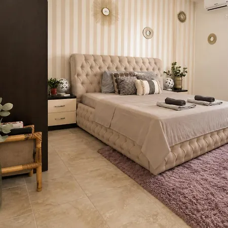 Apartment Beachfront Sarande